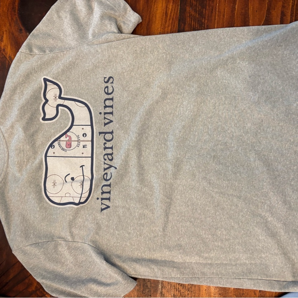 Vineyard Vines Gray Whale Tee